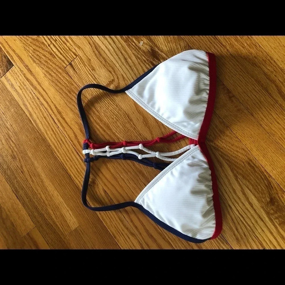 3 white bikini tops - Picture 4 of 12